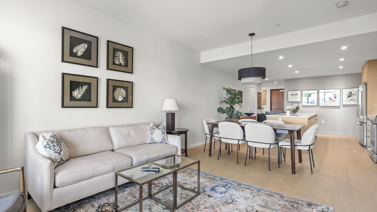 Photo of Livingroom in Booktown
