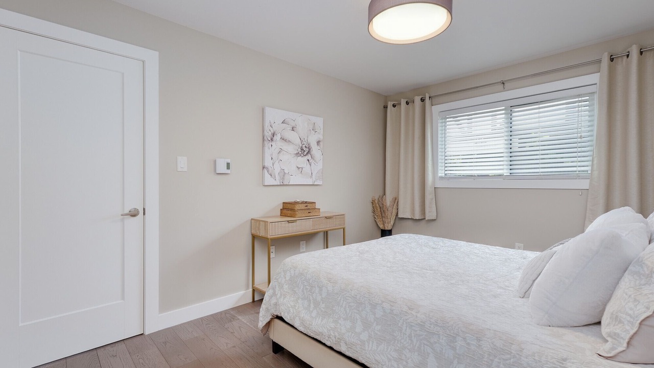 Photo of Bedroom in Saanich East