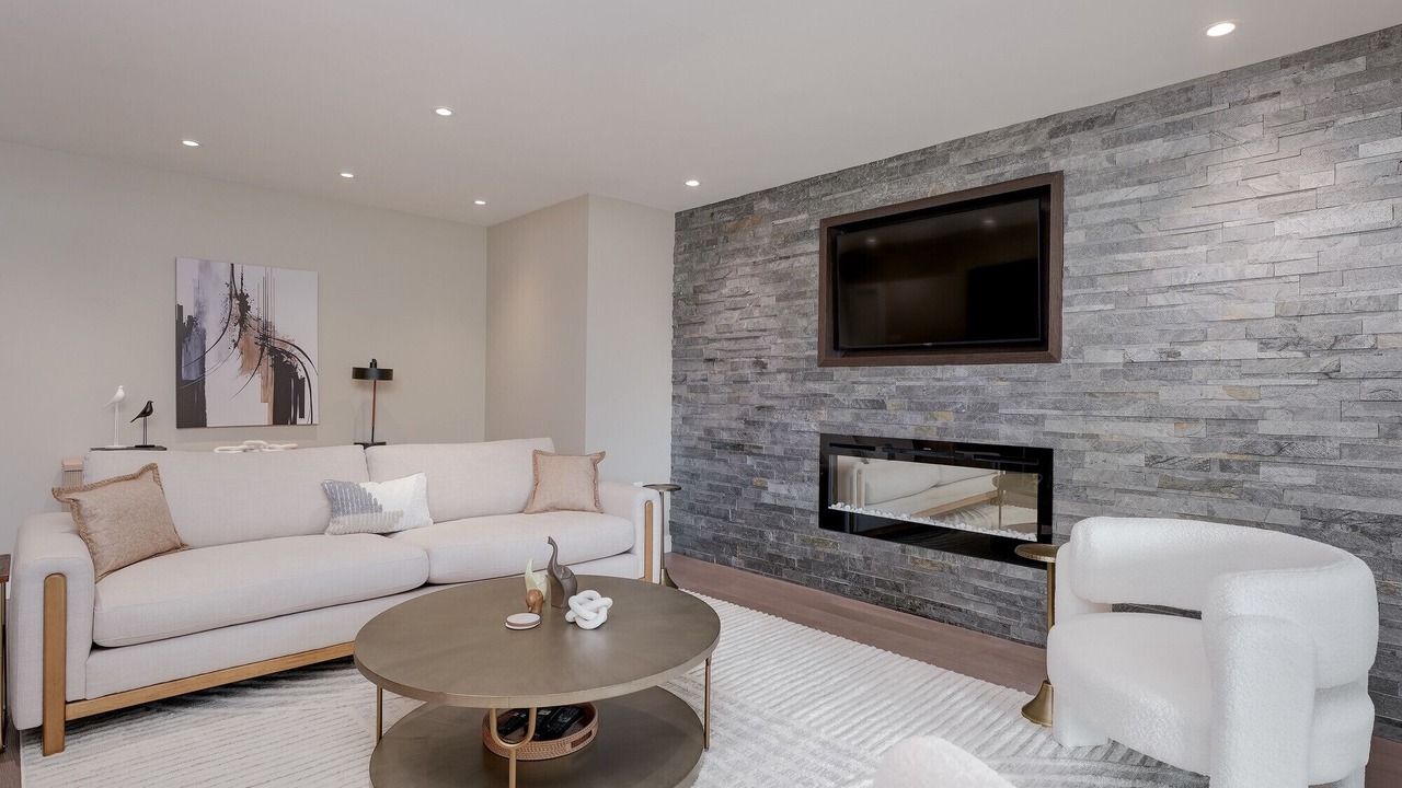 Photo of Livingroom in Saanich East