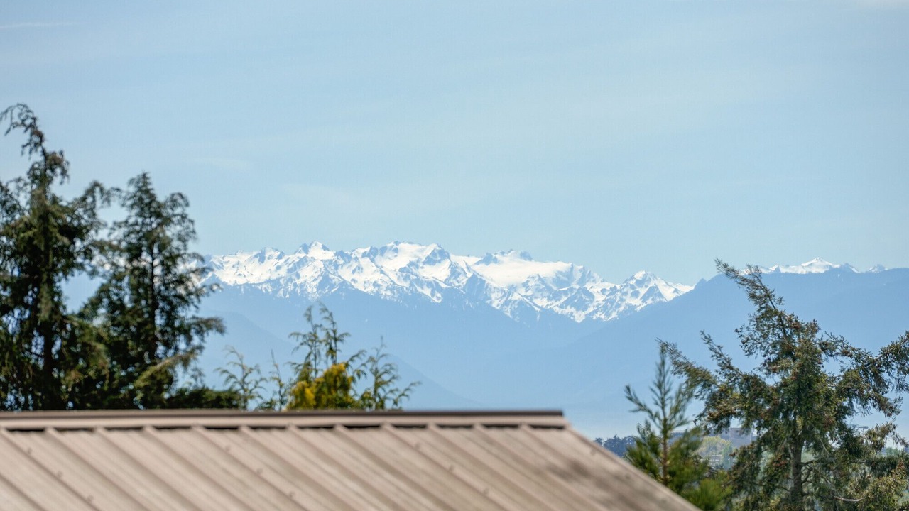 Photo of Others in Saanich East