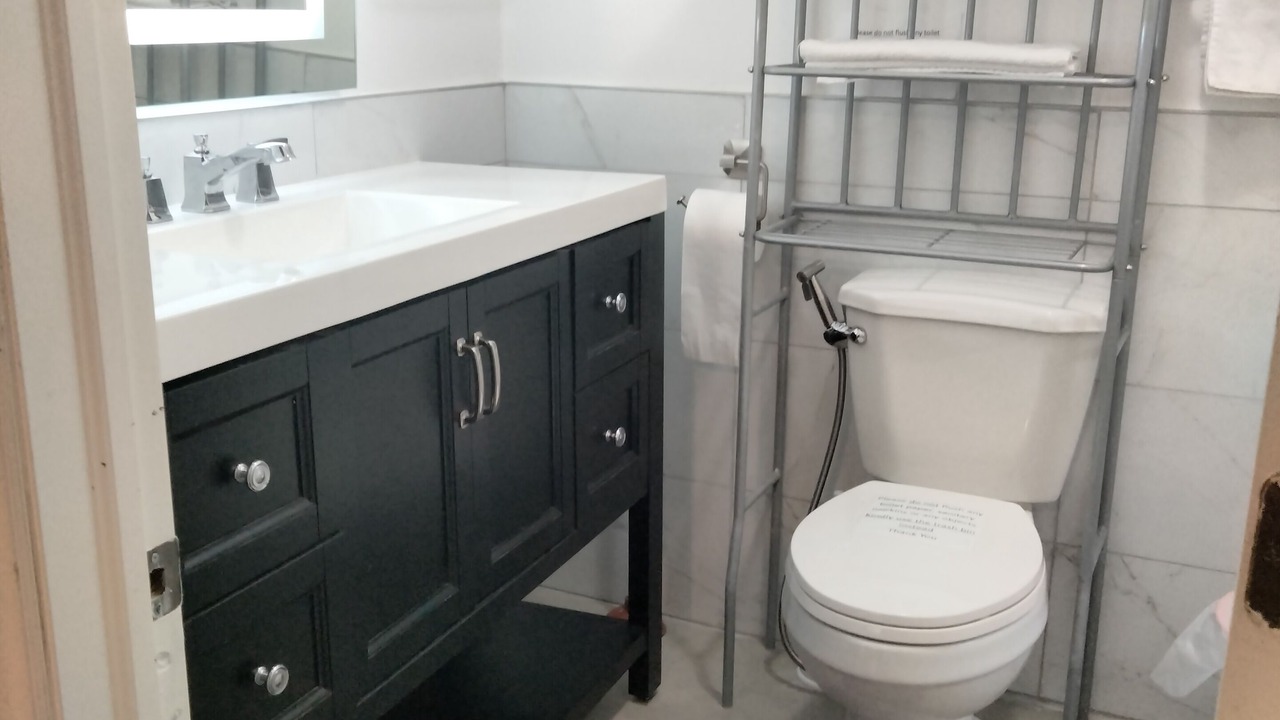 Photo of Bathroom in Waubaushene