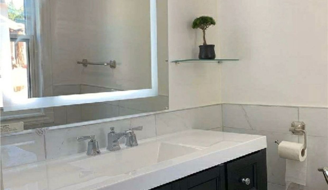 Photo of Bathroom in Waubaushene