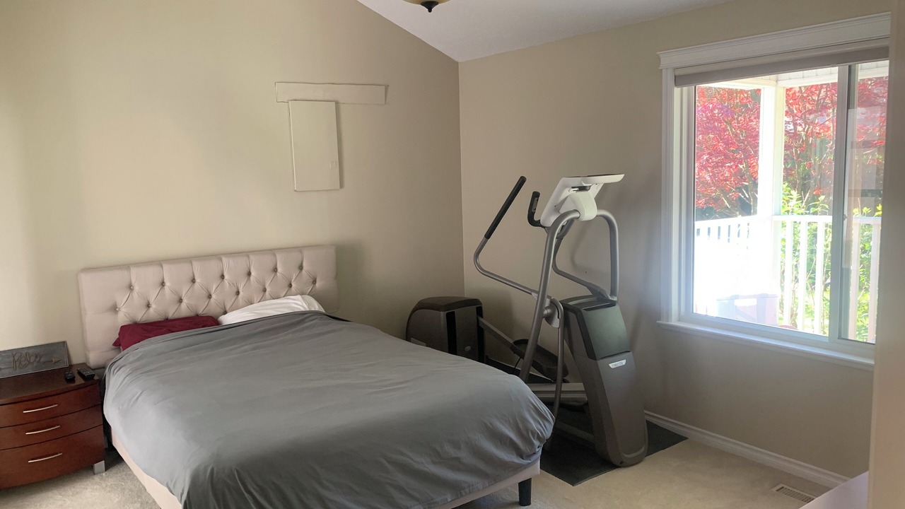Photo of Bedroom in Deep Cove
