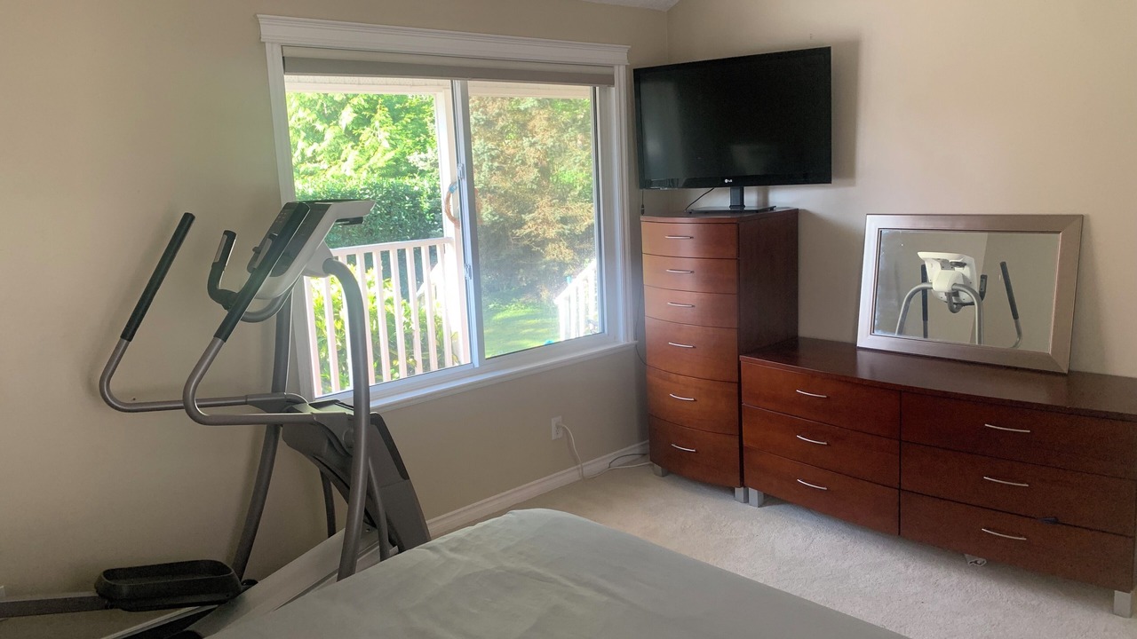 Photo of Bedroom in Deep Cove