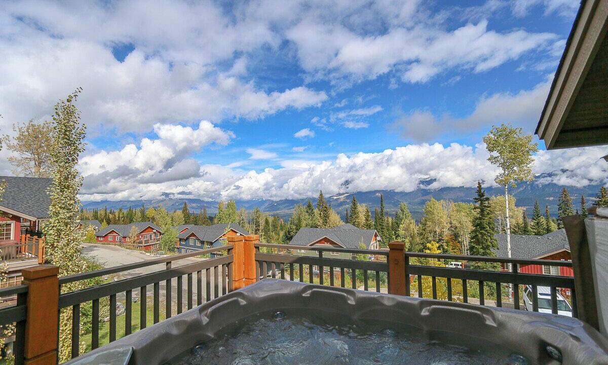 Photo of Outdoor in Golden