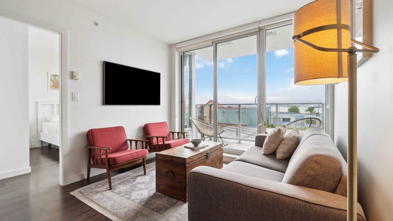 Photo of Livingroom in Downtown Eastside