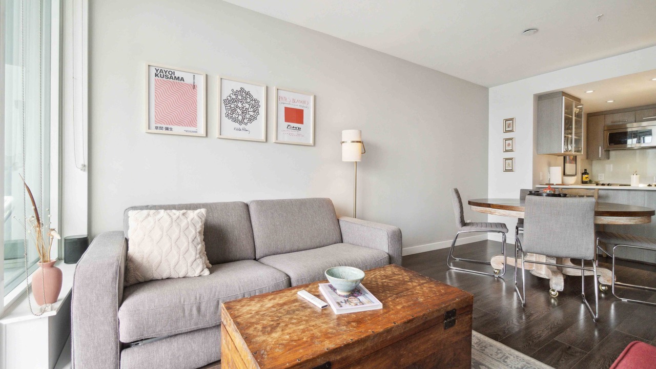 Photo of Livingroom in Downtown Eastside