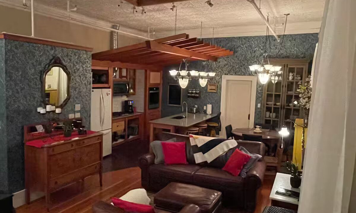 Photo of Livingroom in Rossland