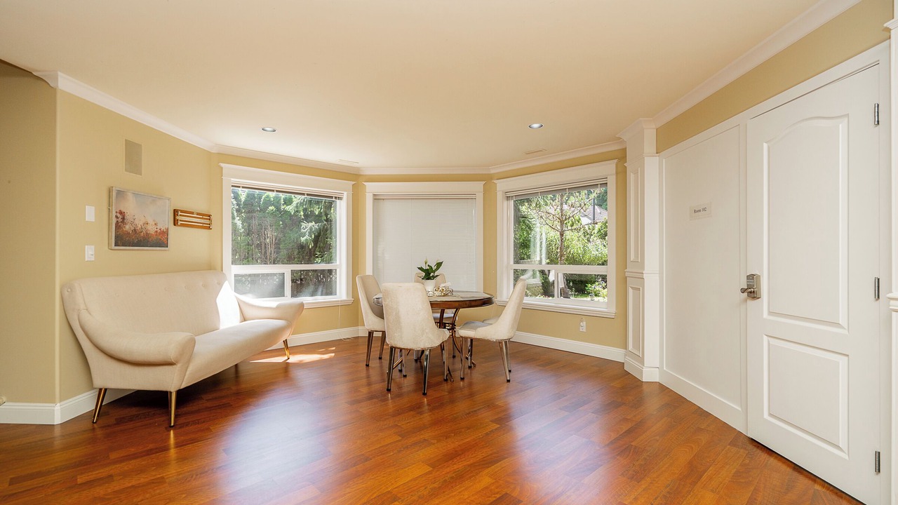 Photo of Livingroom in Westwood Plateau
