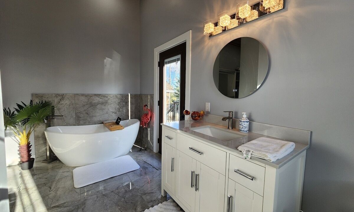 Photo of Bathroom in Candle Lake
