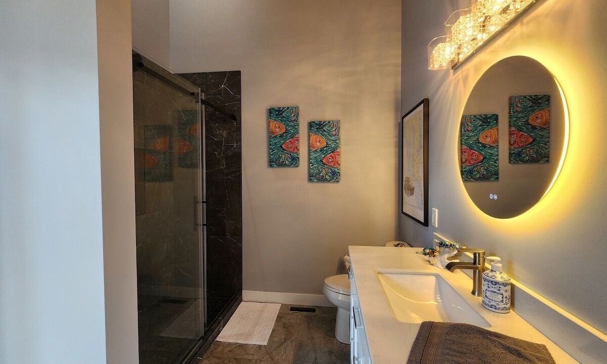 Photo of Bathroom in Candle Lake