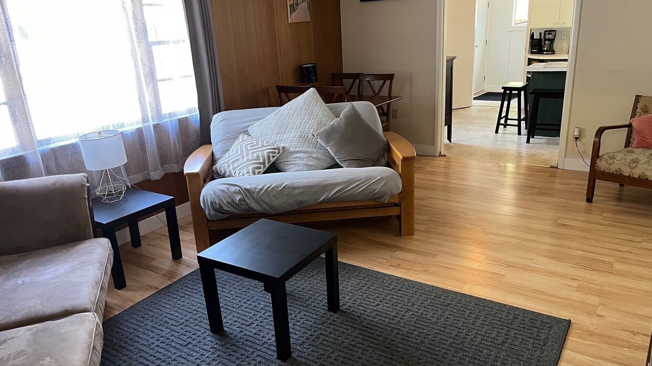 Photo of Livingroom in Duncan