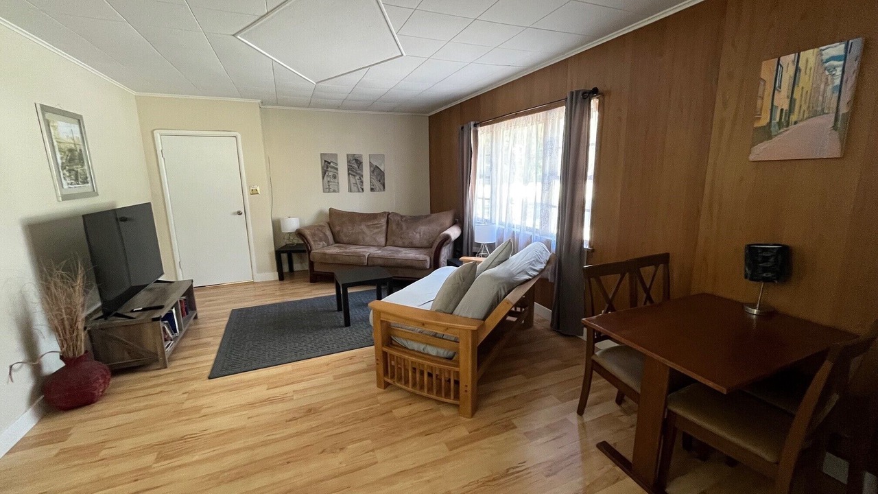 Photo of Livingroom in Duncan