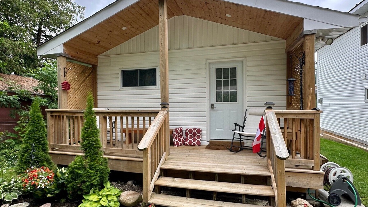 Photo of Patio Balcony in Waubaushene