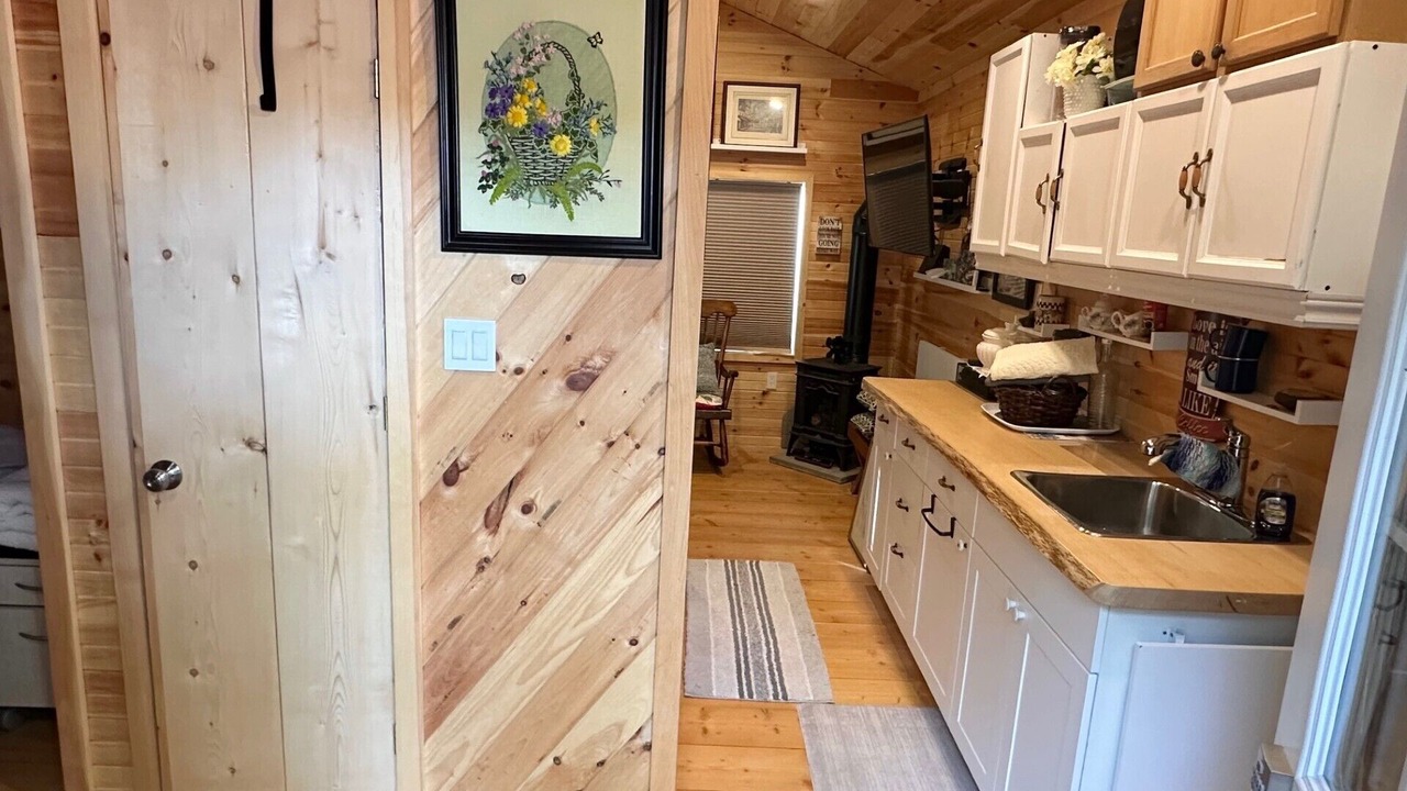 Photo of Kitchen in Waubaushene
