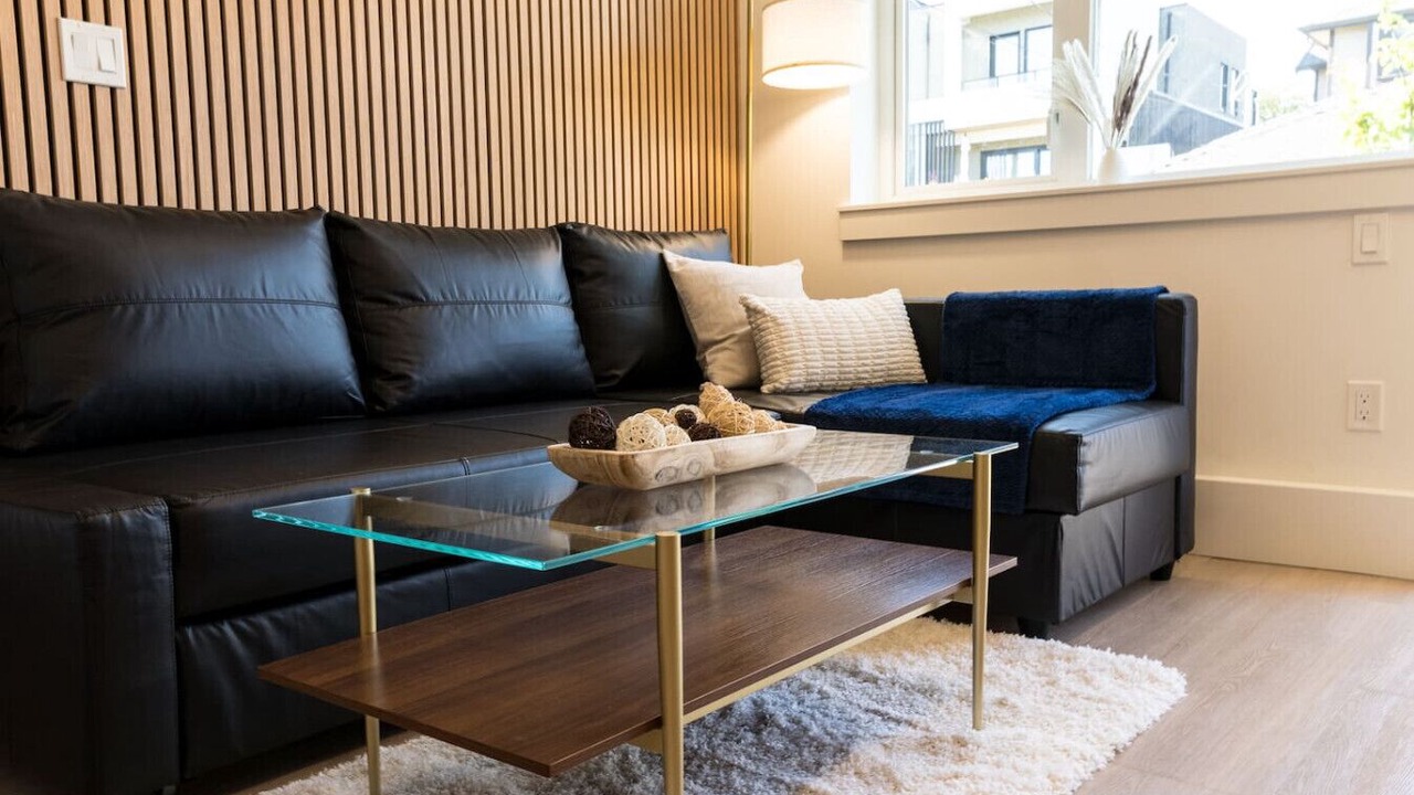 Photo of Livingroom in Lower Lonsdale