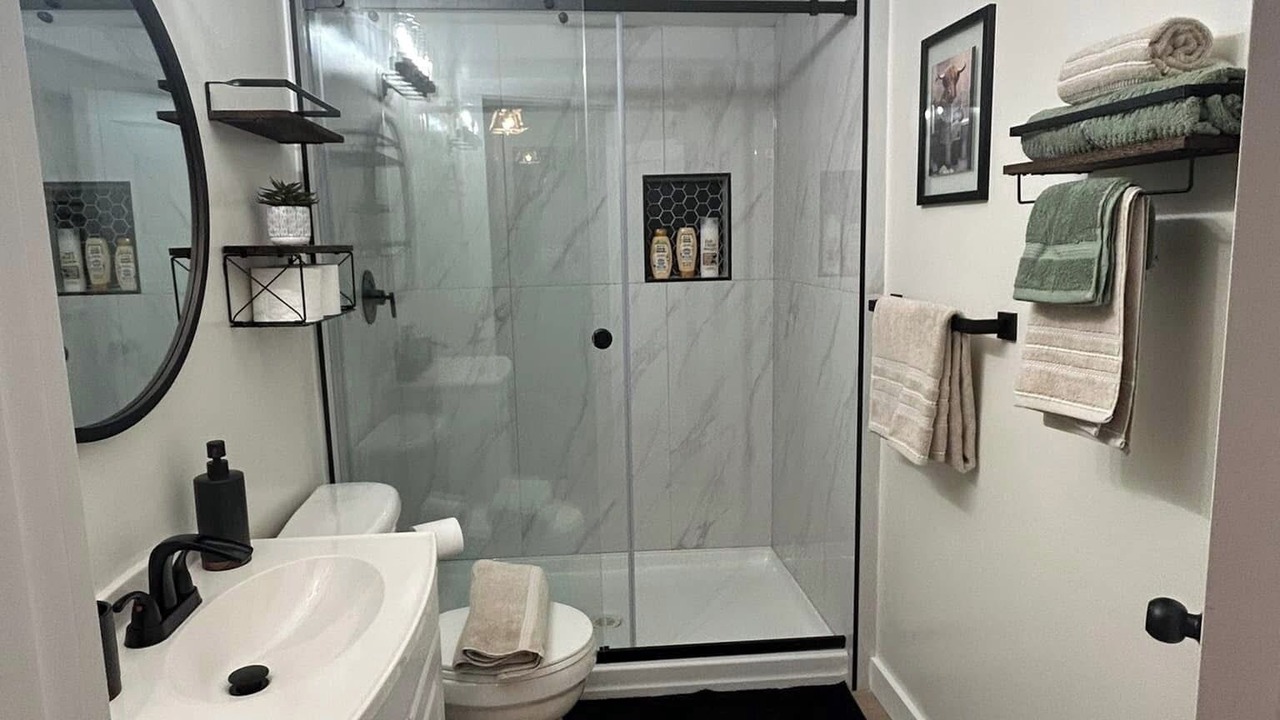 Photo of Bathroom in Maple Ridge