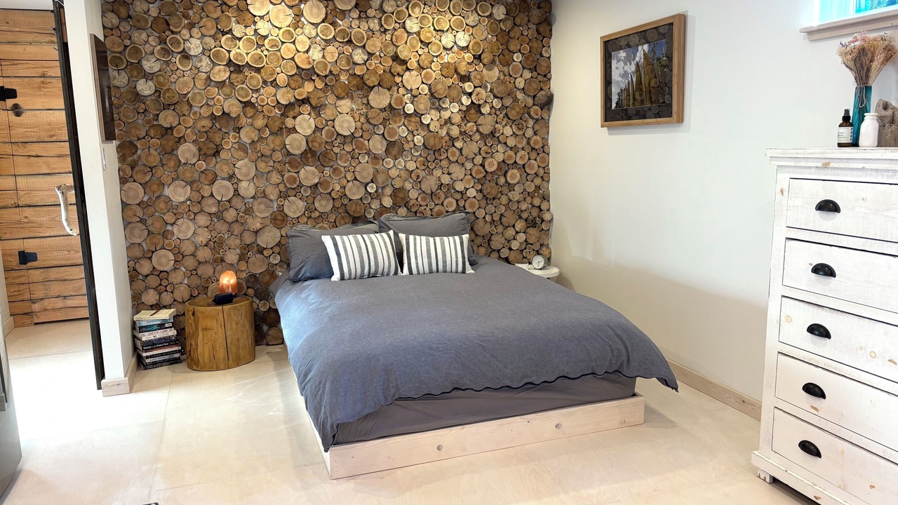 Photo of Bedroom in Courtenay