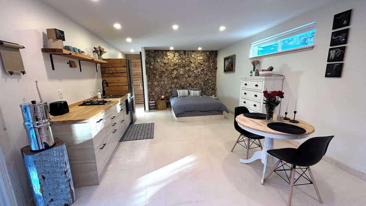 Photo of Bedroom in Courtenay