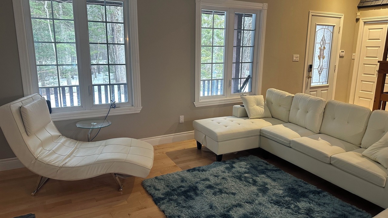 Photo of Livingroom in Saint-Etienne-de-Lauzon