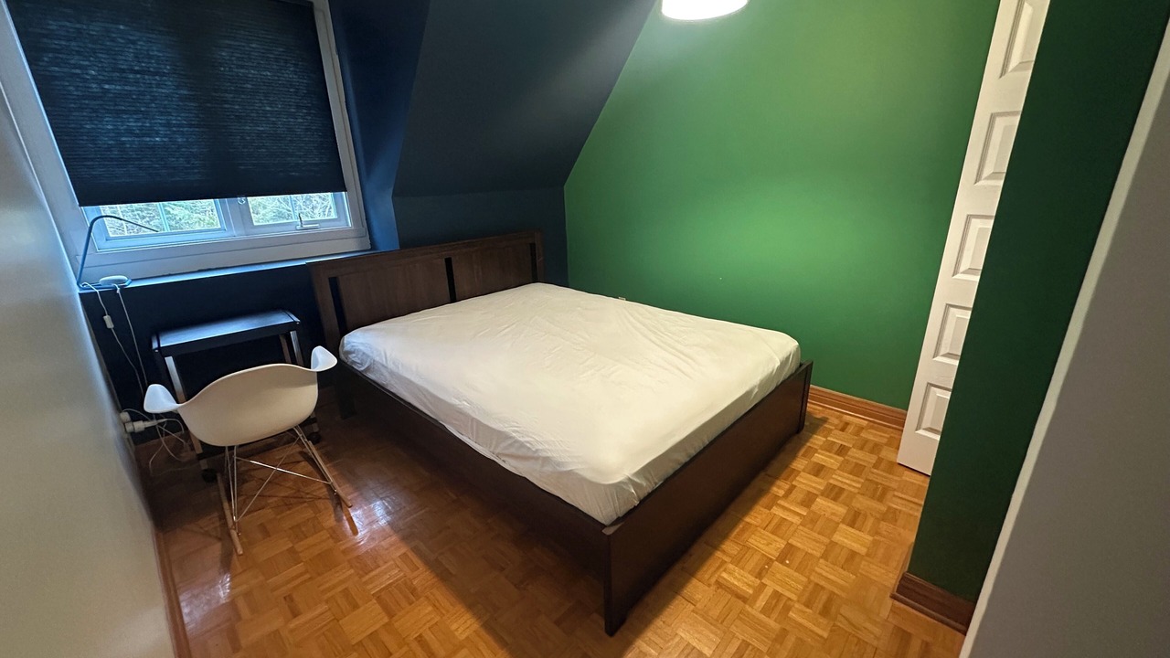 Photo of Bedroom in Saint-Etienne-de-Lauzon