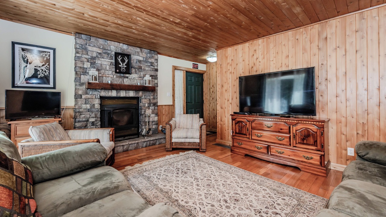 Photo of Livingroom in Northern Bruce Peninsula