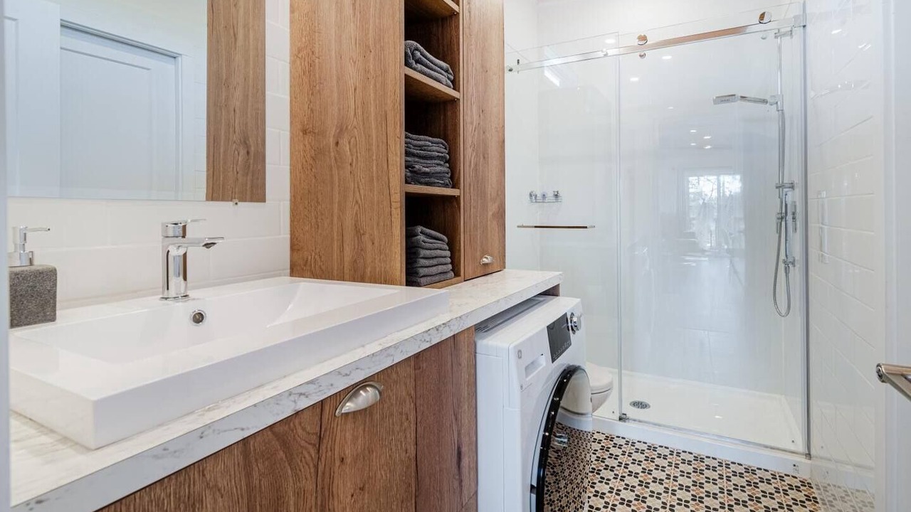 Photo of Bathroom in Adstock