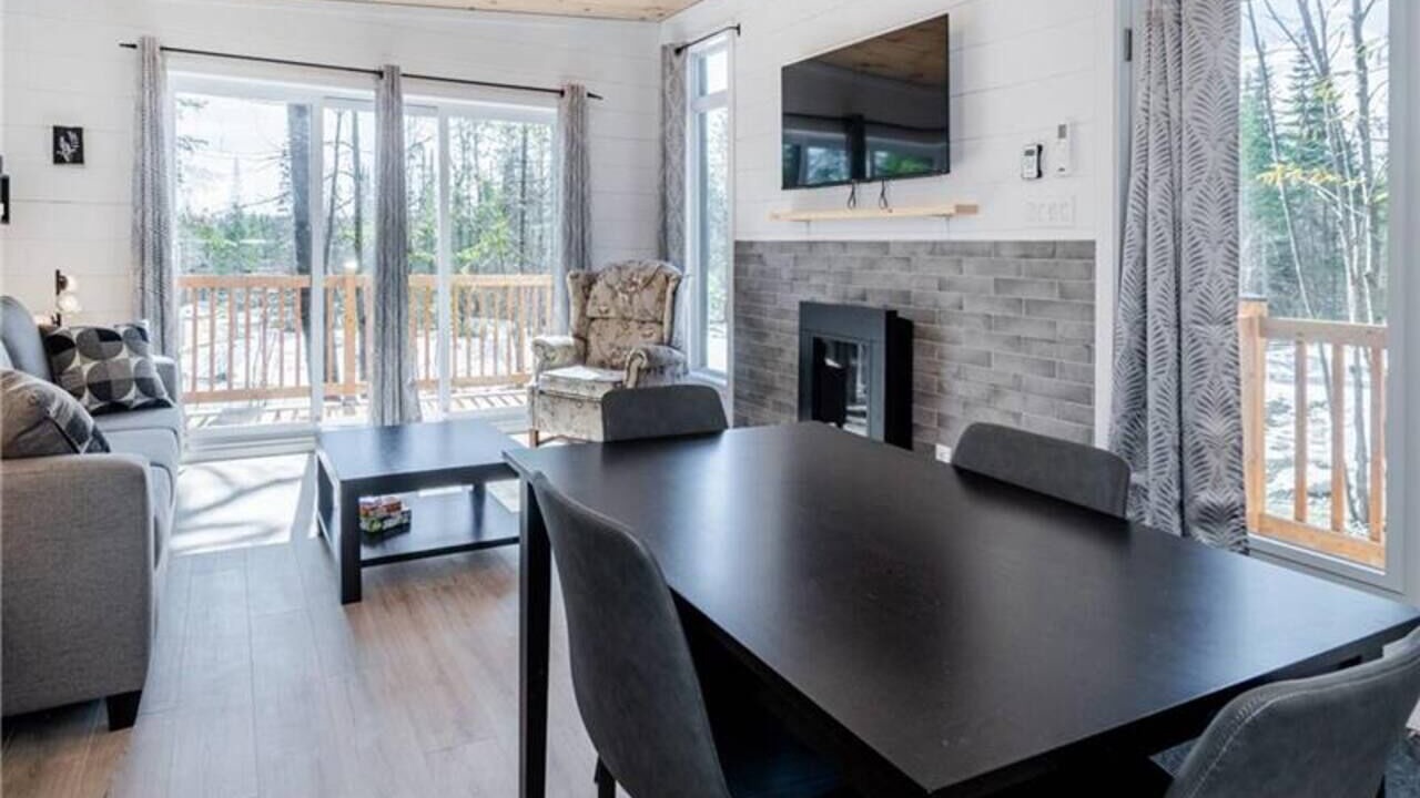 Photo of Livingroom in Adstock
