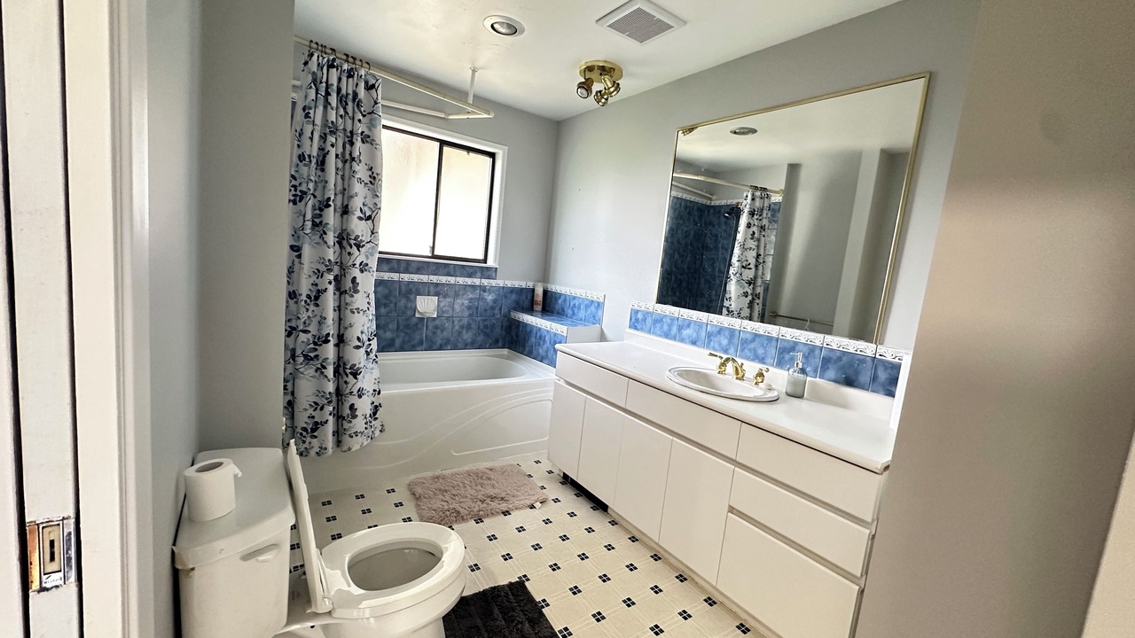 Photo of Bathroom in Delta