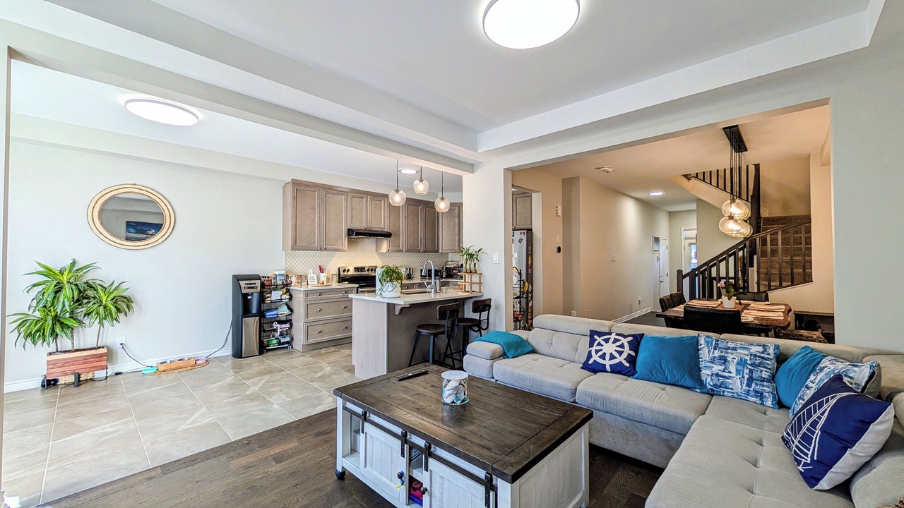 Photo of Livingroom in Ottawa Division