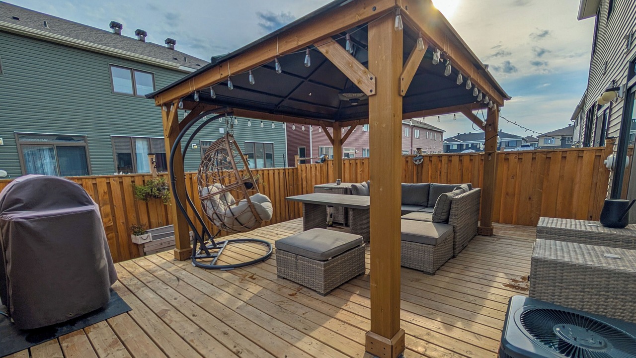 Photo of Outdoor in Ottawa Division