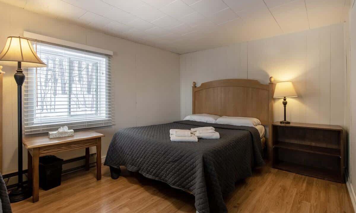 Photo of Bedroom in Petite-Riviere-Saint-Francois