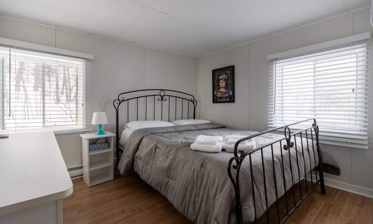 Photo of Bedroom in Petite-Riviere-Saint-Francois