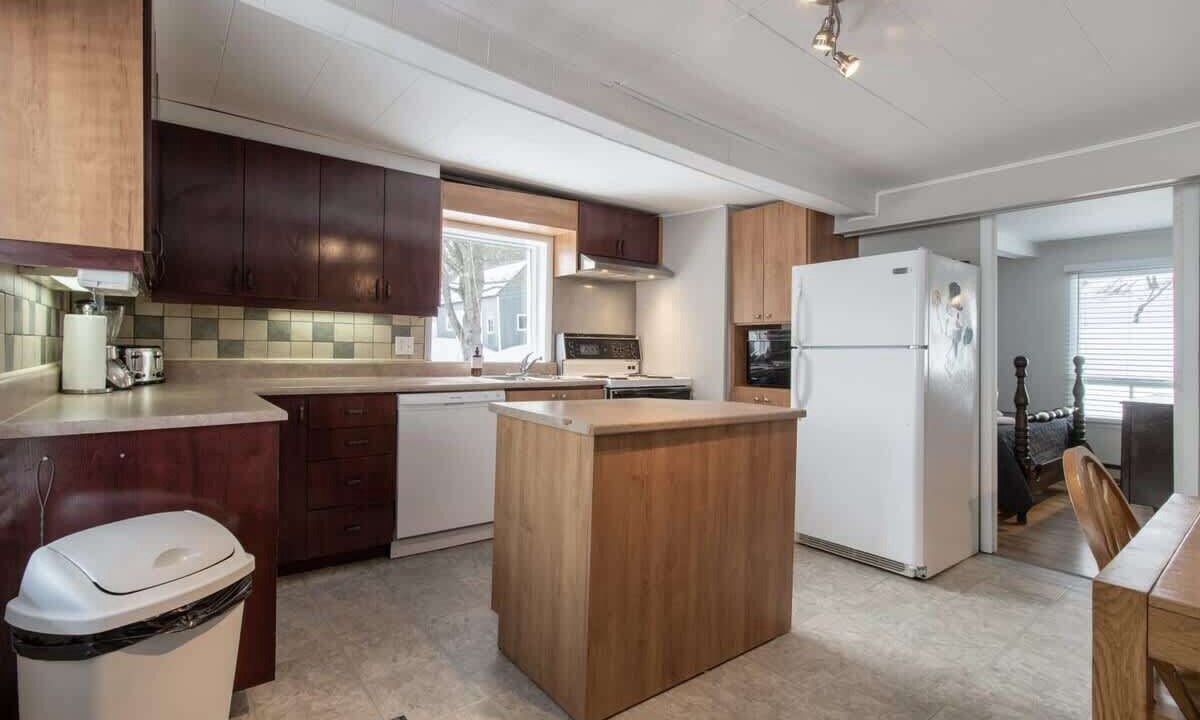 Photo of Kitchen in Petite-Riviere-Saint-Francois