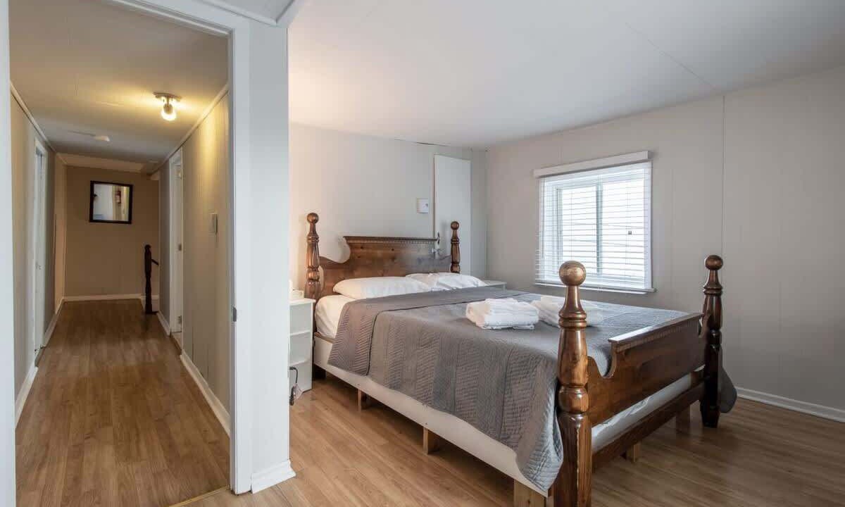 Photo of Bedroom in Petite-Riviere-Saint-Francois