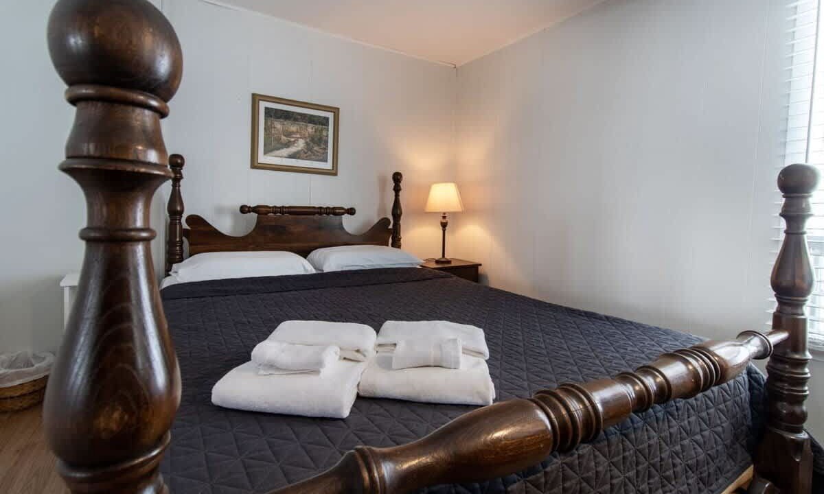 Photo of Bedroom in Petite-Riviere-Saint-Francois