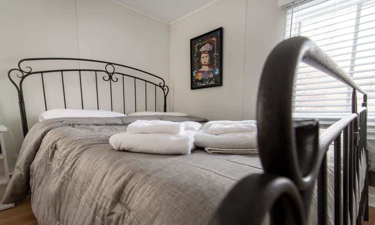 Photo of Bedroom in Petite-Riviere-Saint-Francois