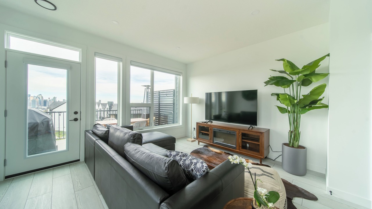 Photo of Livingroom in Shaganappi