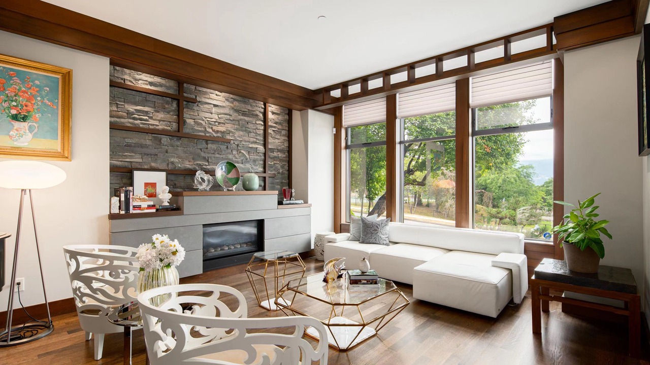 Photo of Livingroom in West Point Grey