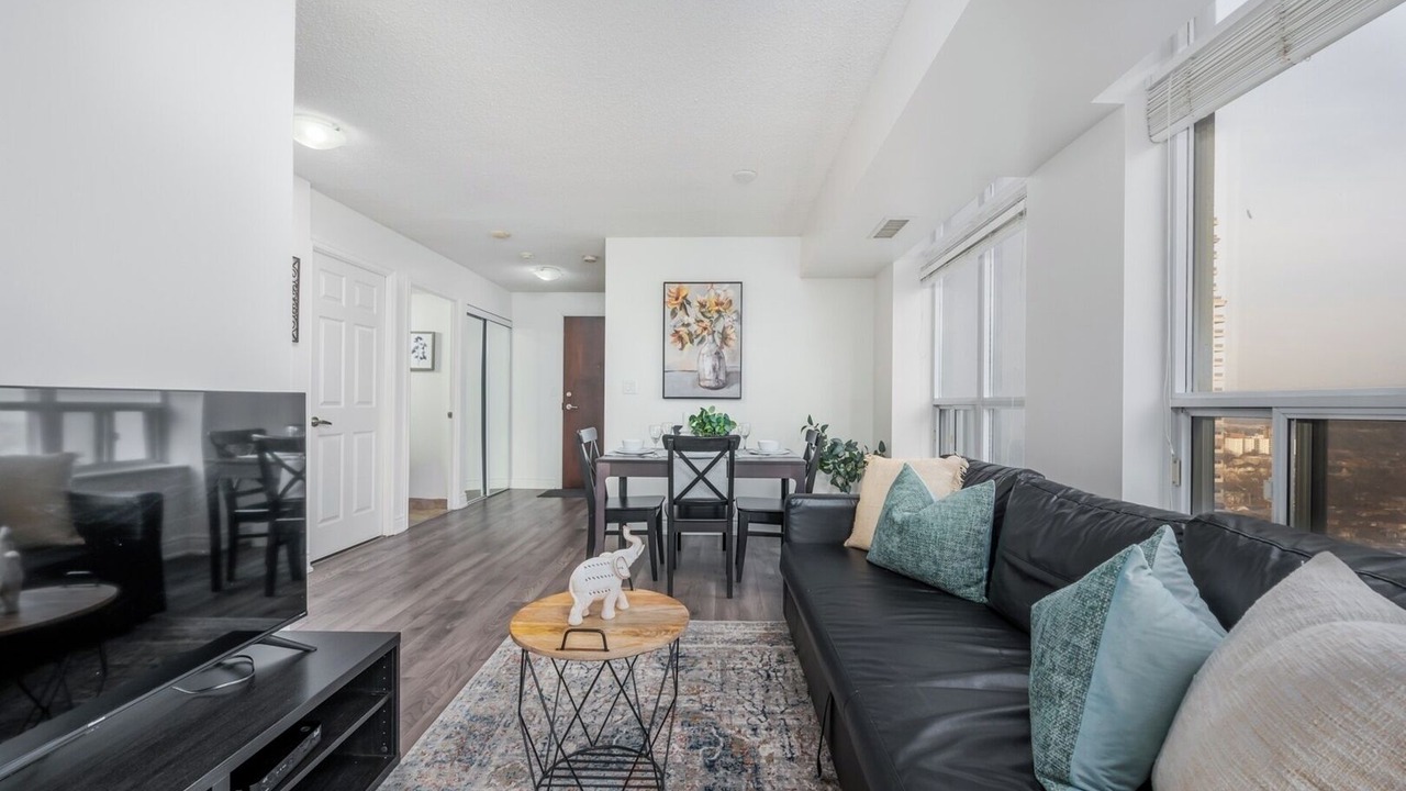 Photo of Livingroom in Downtown Mississauga