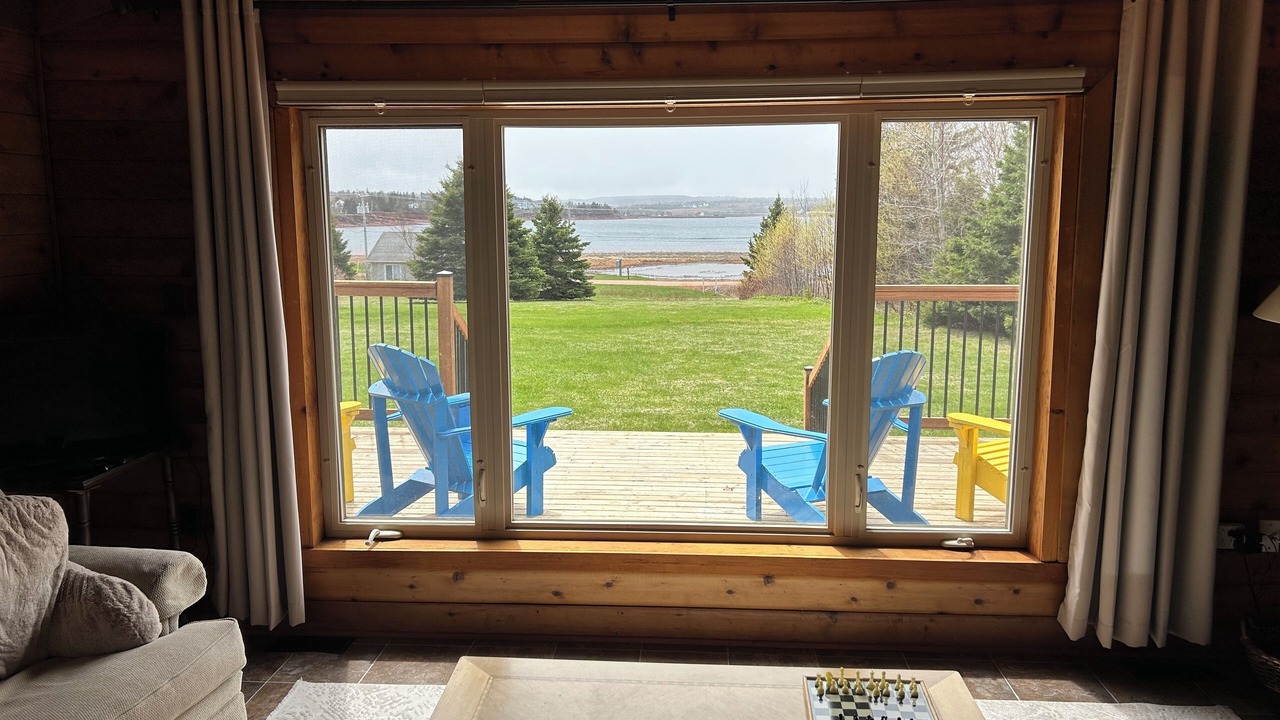 Photo of Livingroom in Bayview