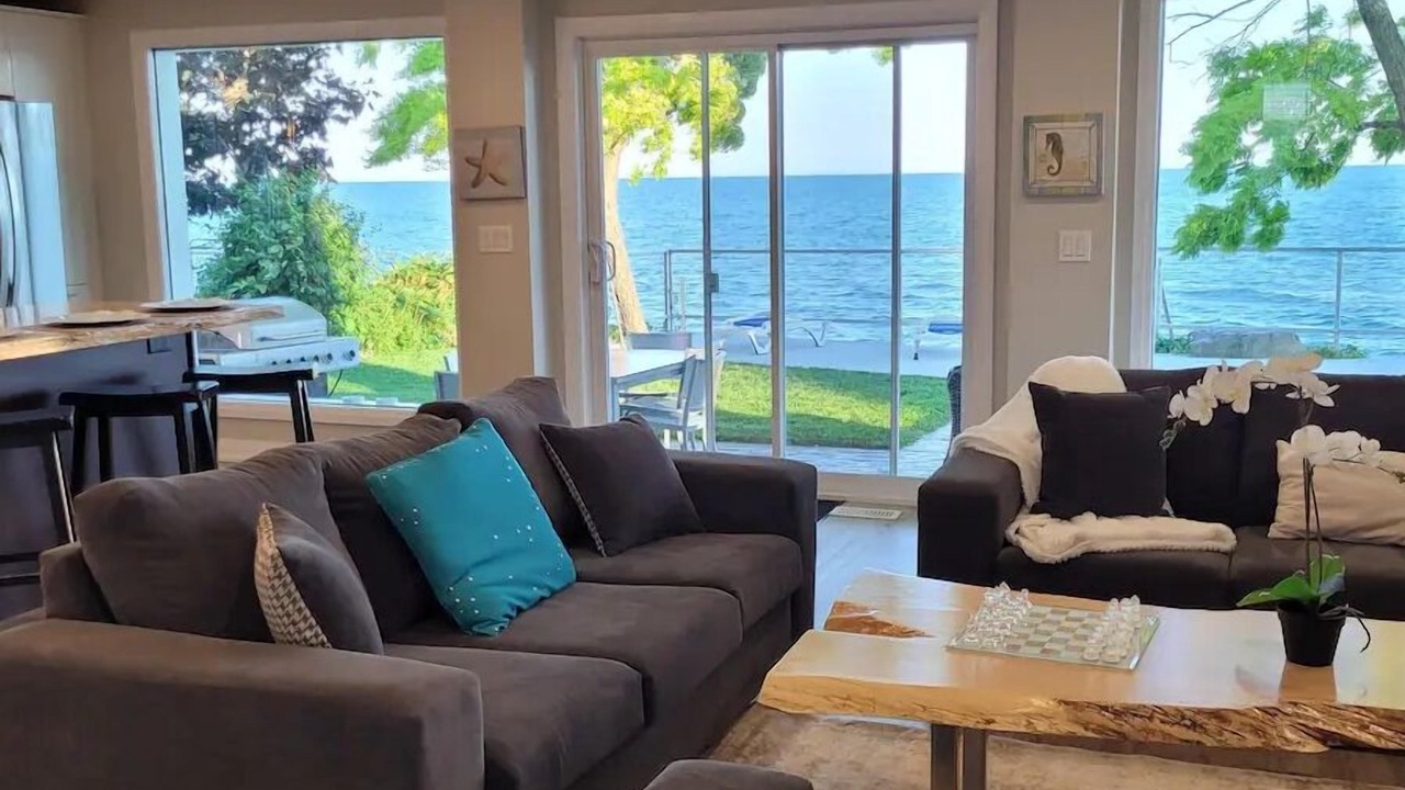 Photo of Livingroom in Hamilton