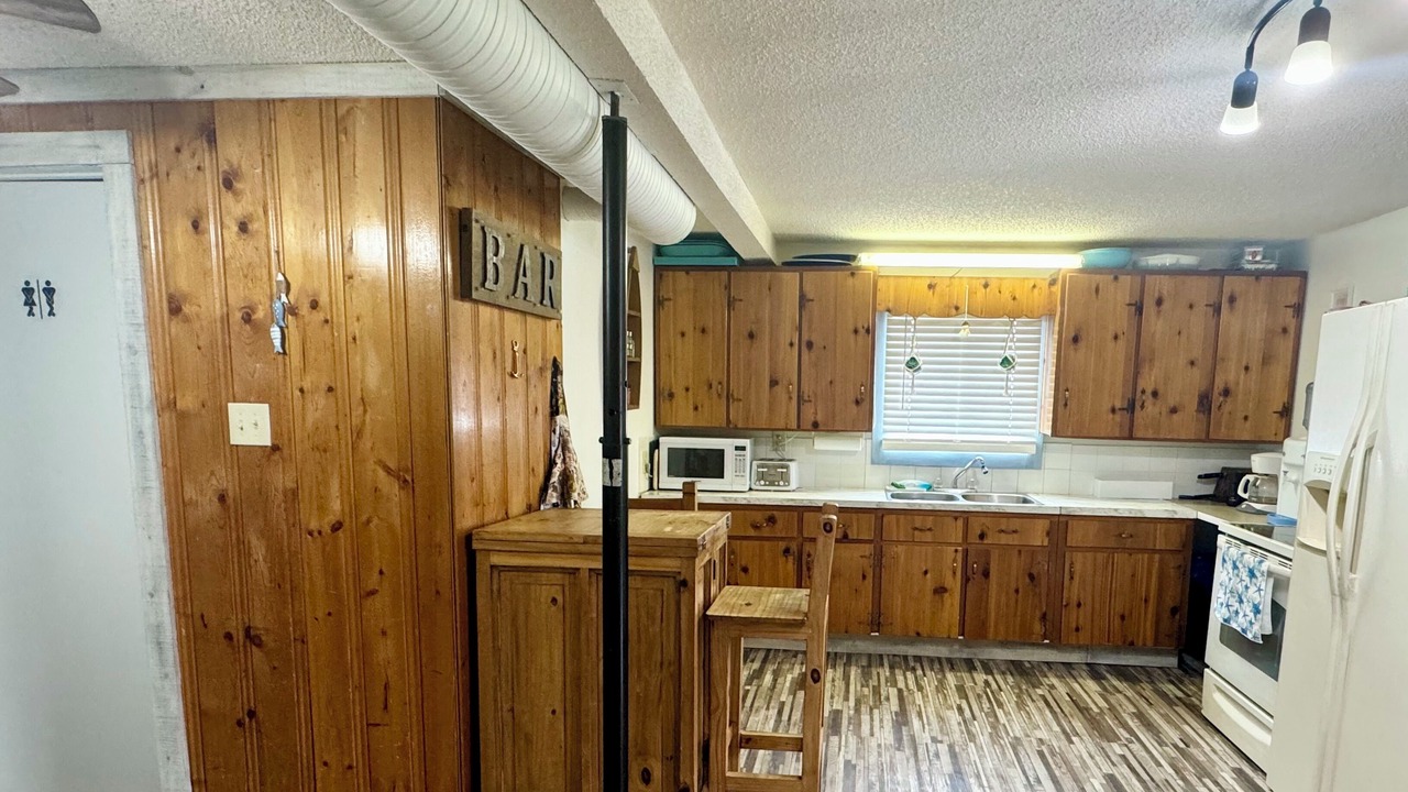 Photo of Kitchen in Alberta Beach