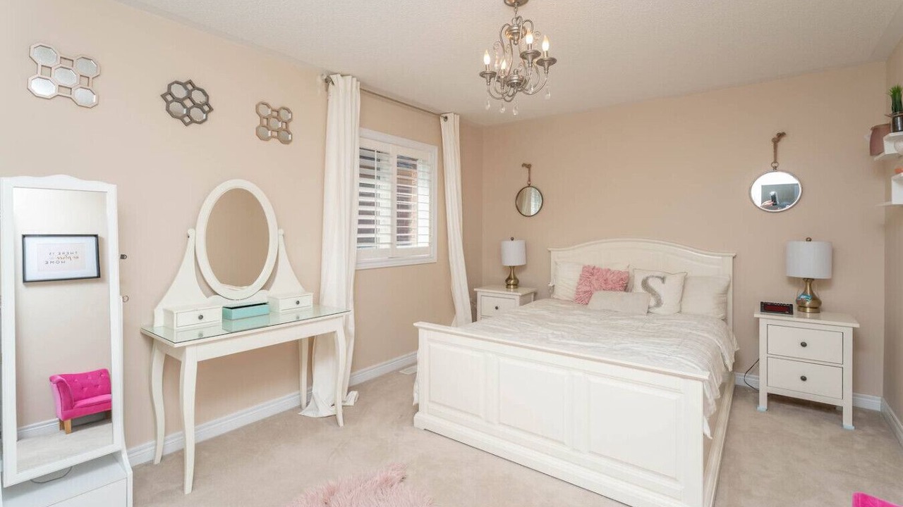 Photo of Bedroom in Churchill Meadows