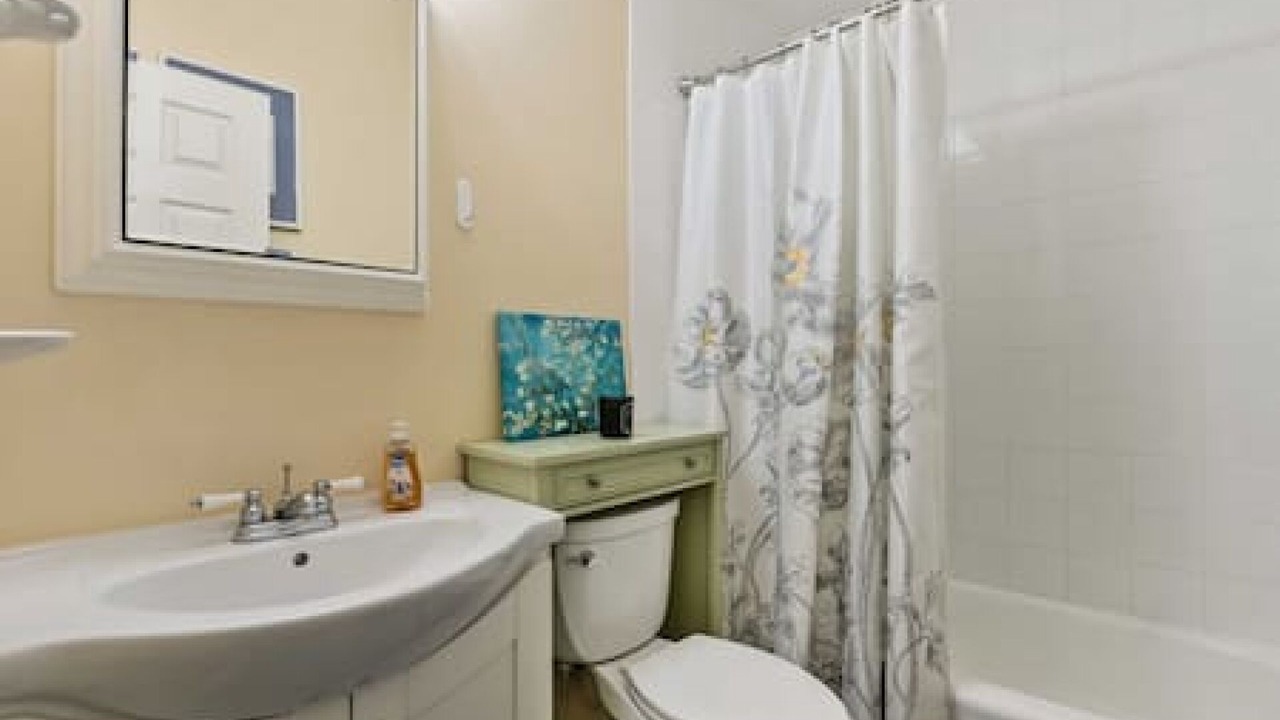 Photo of Bathroom in White Rock
