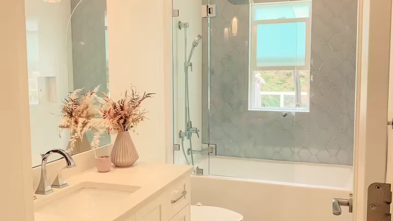 Photo of Bathroom in Pemberton Heights