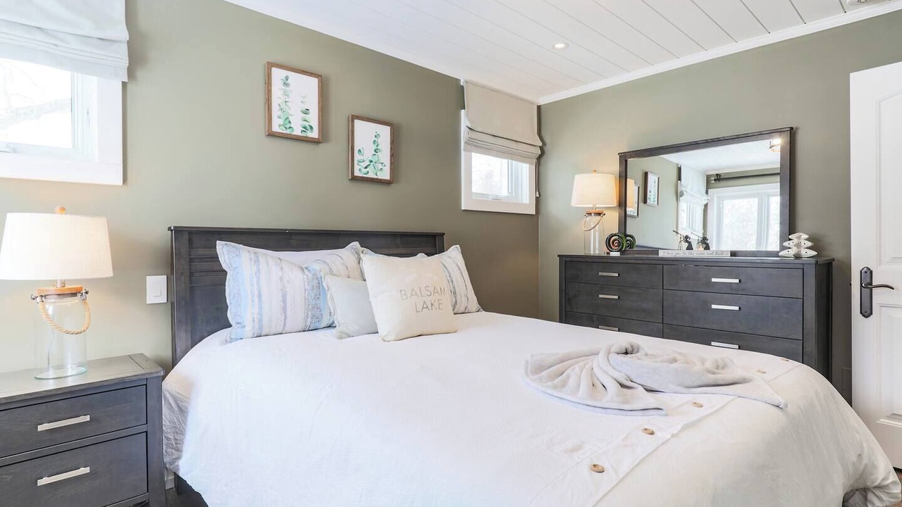 Photo of Bedroom in Rosedale
