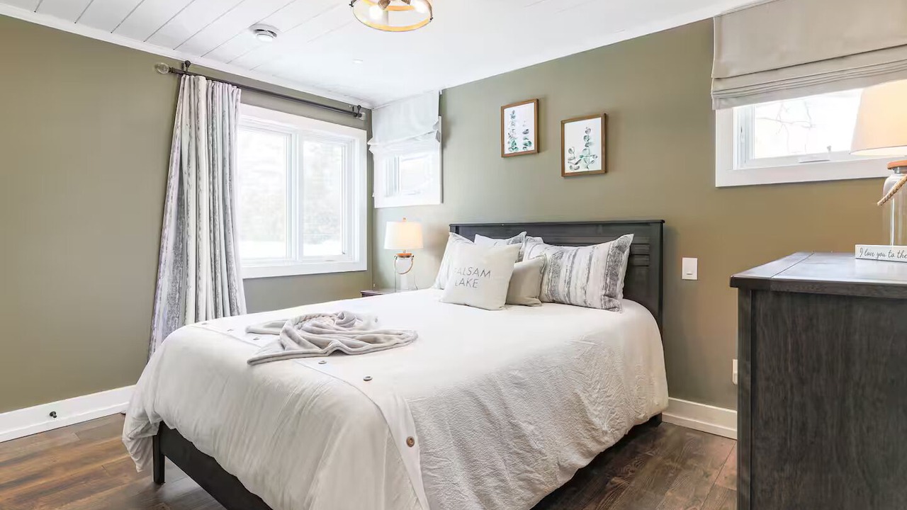 Photo of Bedroom in Rosedale