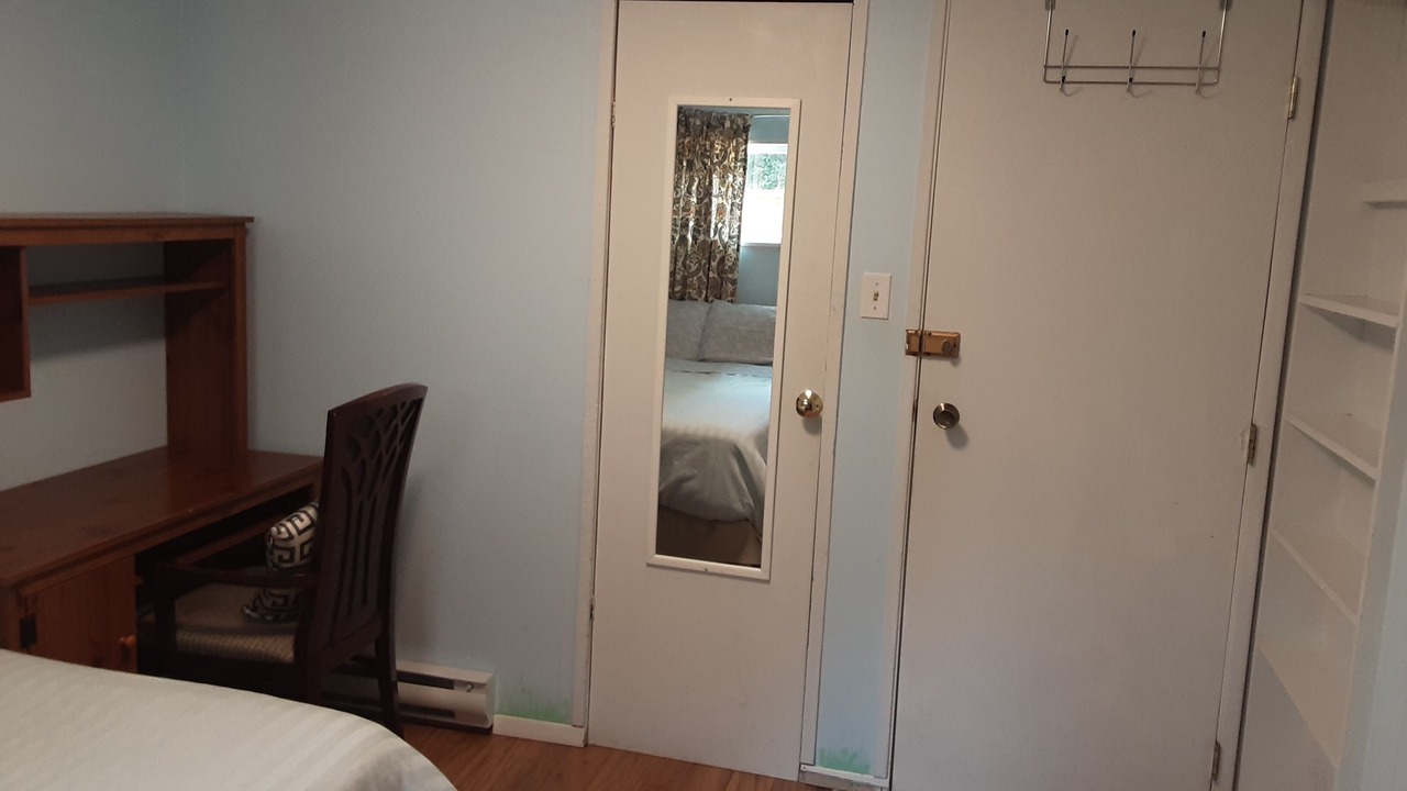 Photo of Bedroom in Saanich East