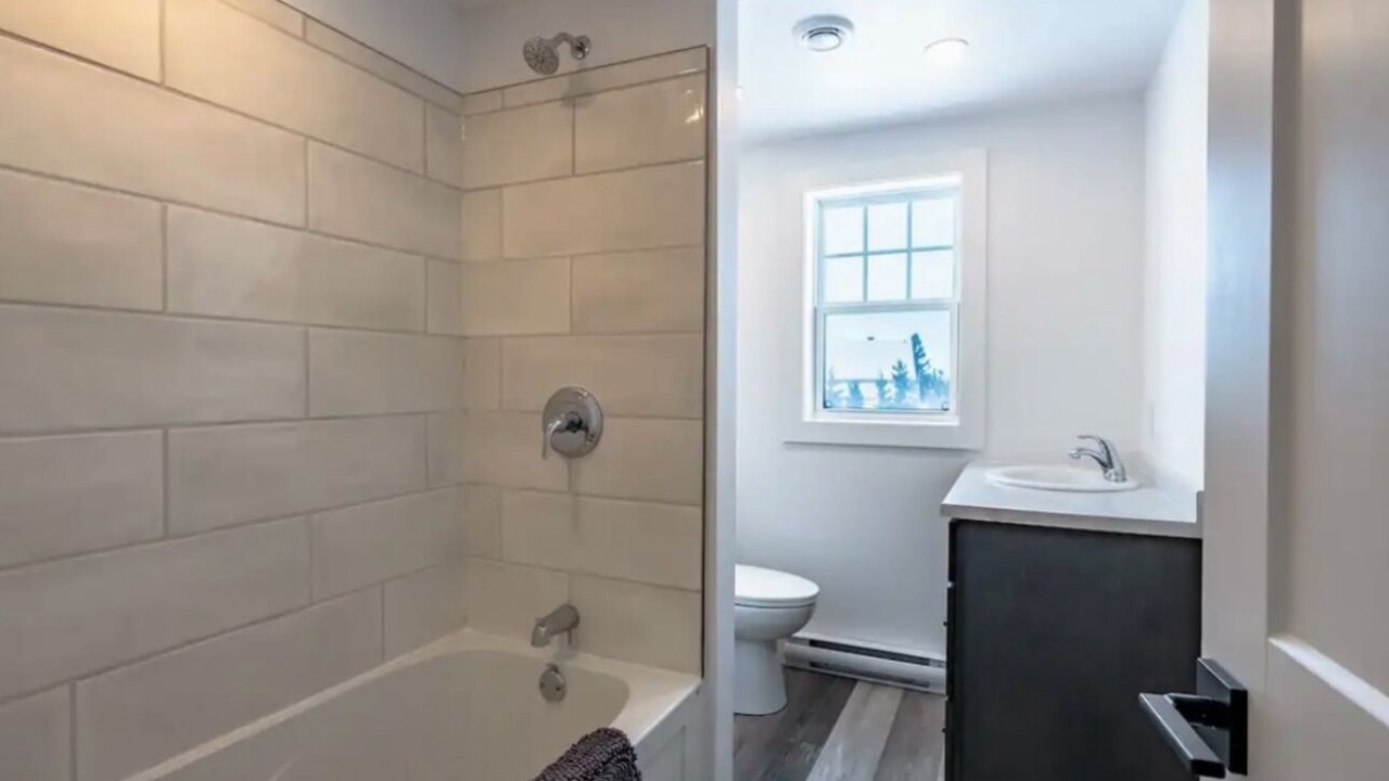 Photo of Bathroom in Darnley